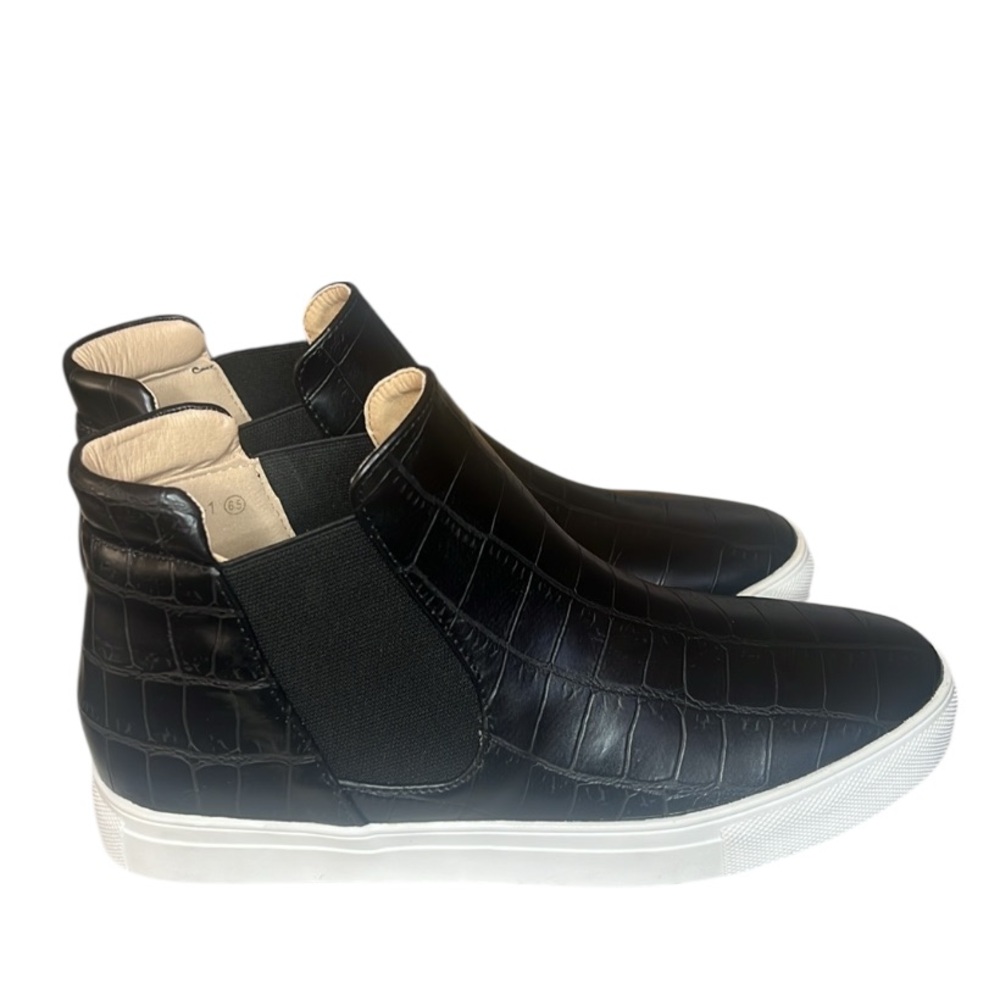 Mata Jaira Womens Faux Croc High-top slip-on sneakers size 6.5 / NWT